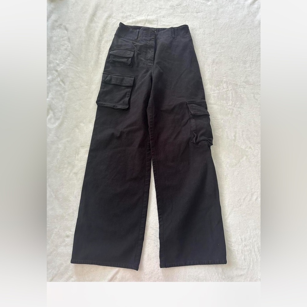 Aritzia Wilfred Free Picture Cargo Pants Black size 6